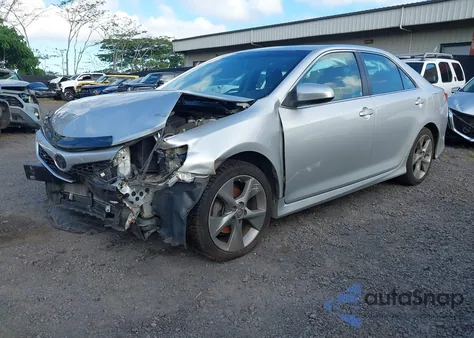 2014 Toyota Camry Se Sport z USA, uszkodzony, nr VIN 4T1BF1FK7EU733583